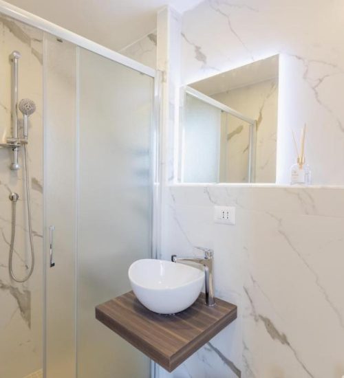 bagno camera matrimoniale deluxe_beb_bluparthenopesuites napoli