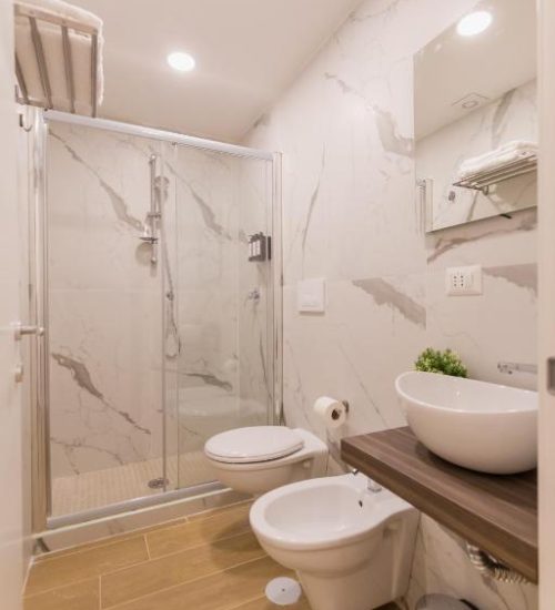 bagno_beb_bluparthenopesuites_napoli_bed and breakfast