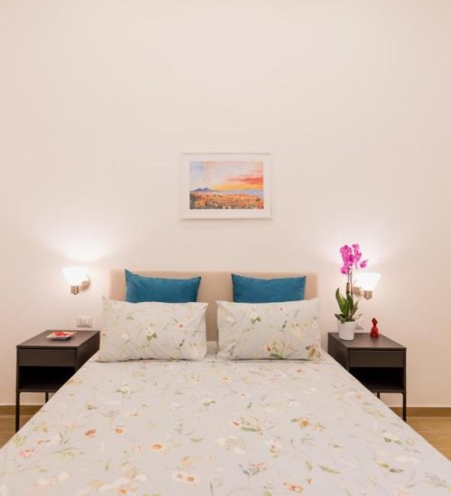 camera matrimoniale deluxe_beb_bluparthenopesuites_napoli