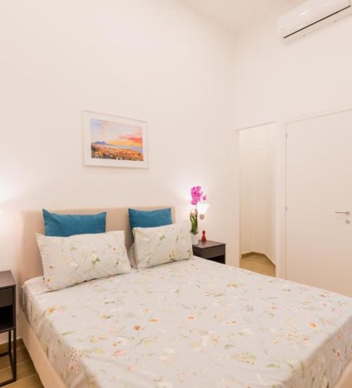 servizi_camera matrimoniale deluxe_beb_napoli_bluparthenopesuites
