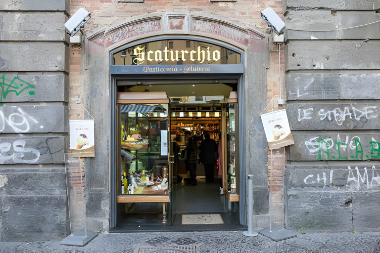 scatruchio pasticceria_a pochi passi da noi_napoli_bluparthenopesuites