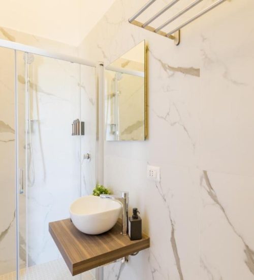 bagno camera matrimoniale superior_beb_bluparthenopesuites_centro_napoli
